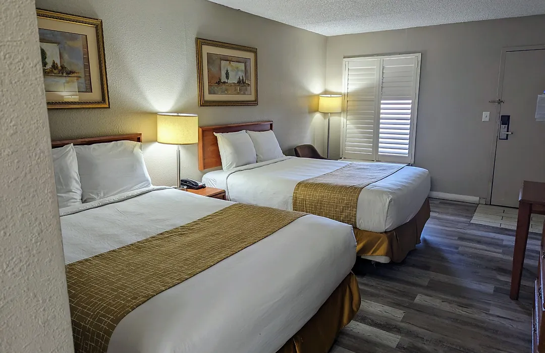 Travelodge By Wyndham Pueblo-1