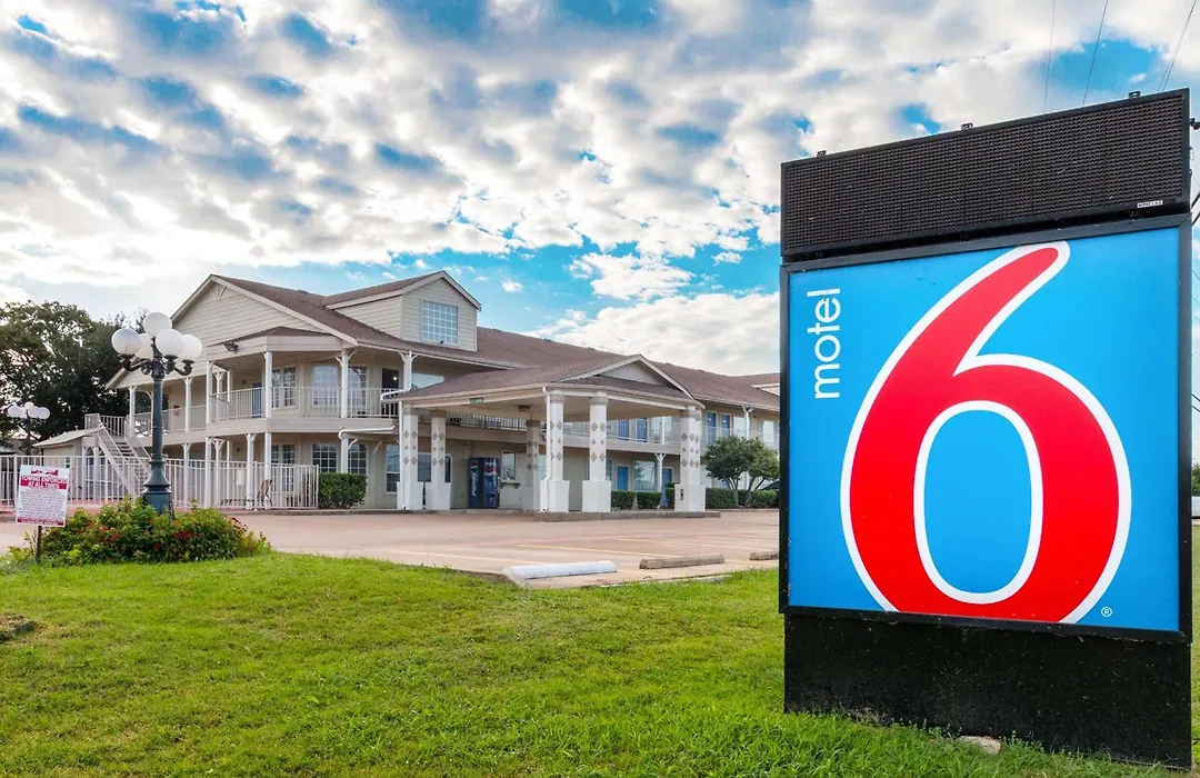 Motel 6-Waxahachie, Tx-1