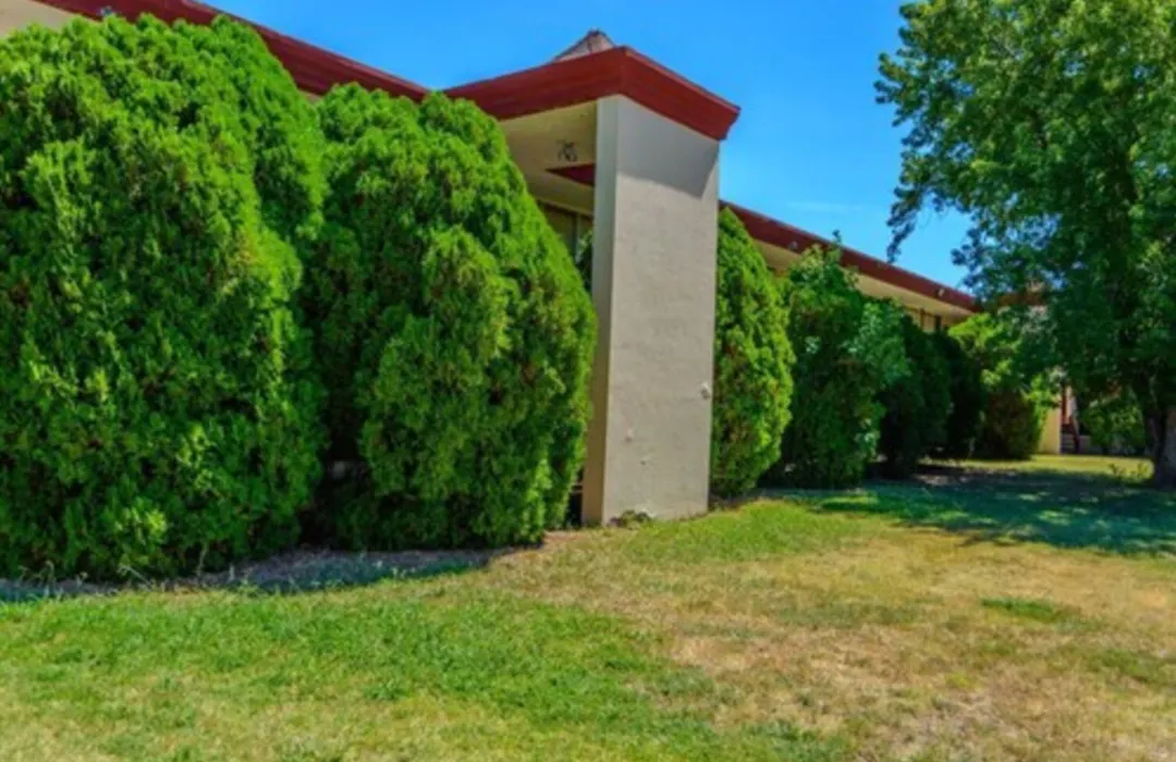 Executive Inn Hotel And Conference Center-1