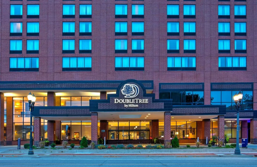 Doubletree By Hilton Lansing-1