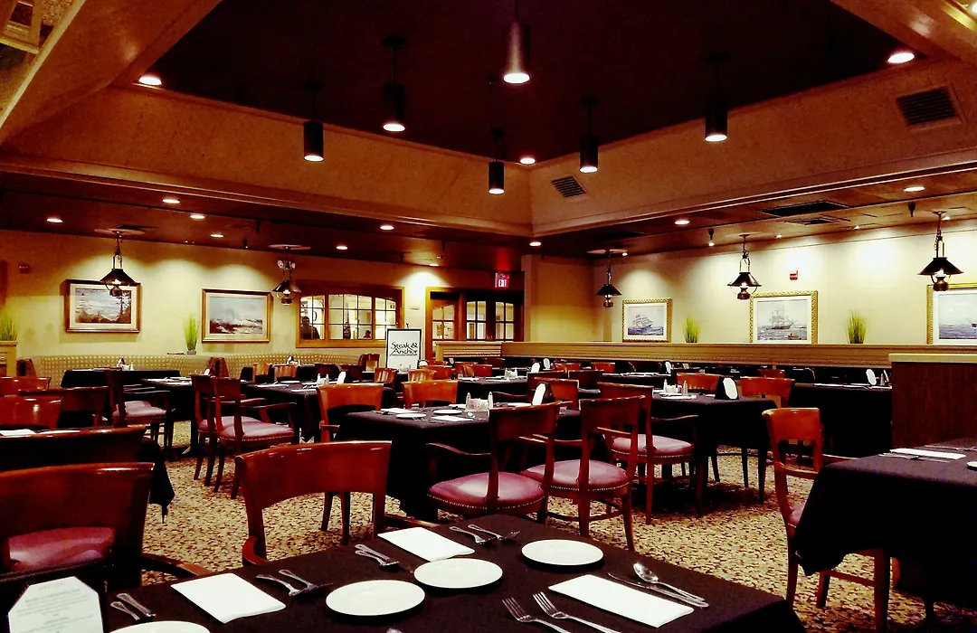 Piccadilly Inn Airport-1