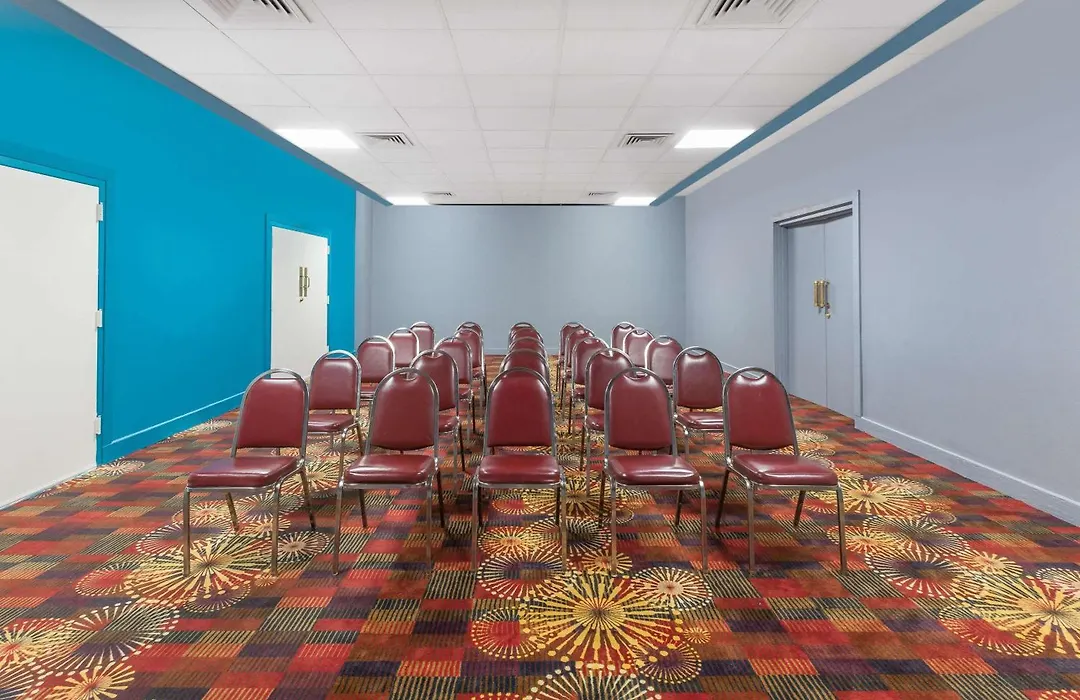 Days Inn By Wyndham Uvalde-1