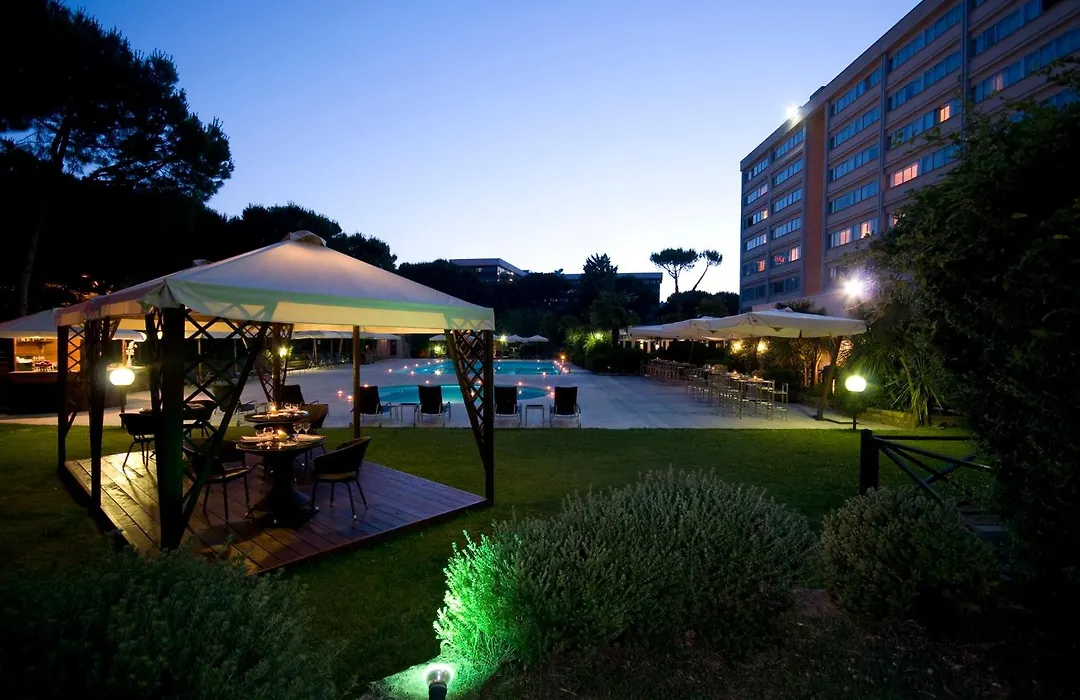 Holiday Inn Rome - Eur Parco Dei Medici, an IHG Hotel-1