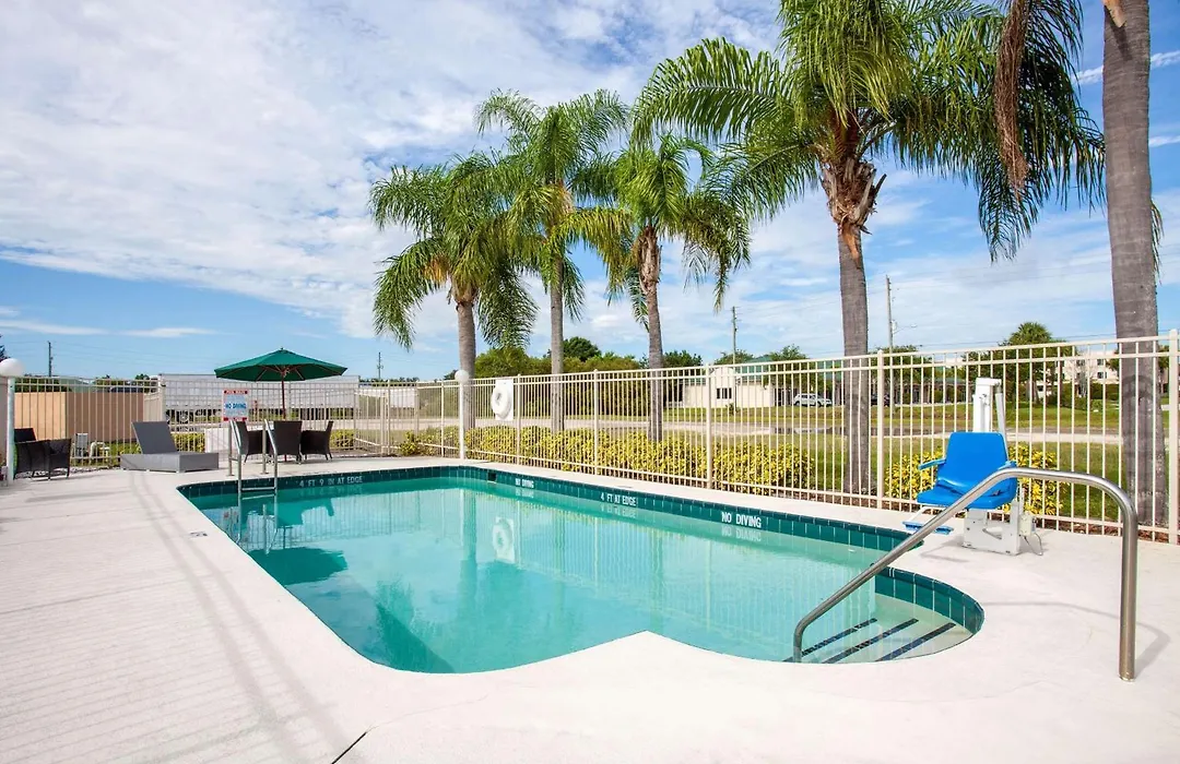 Howard Johnson By Wyndham Vero Beach/I-95-1