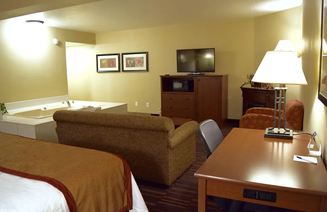 Best Western Town And Country Inn-1