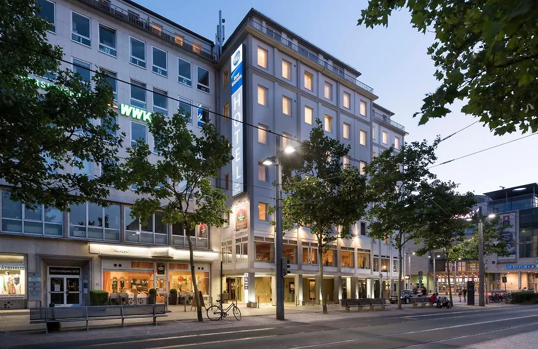 Best Western Hotel Zur Post-1