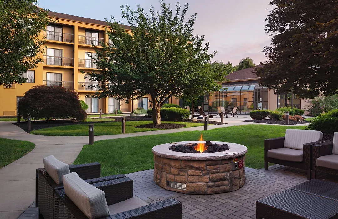 Courtyard By Marriott Fishkill-1