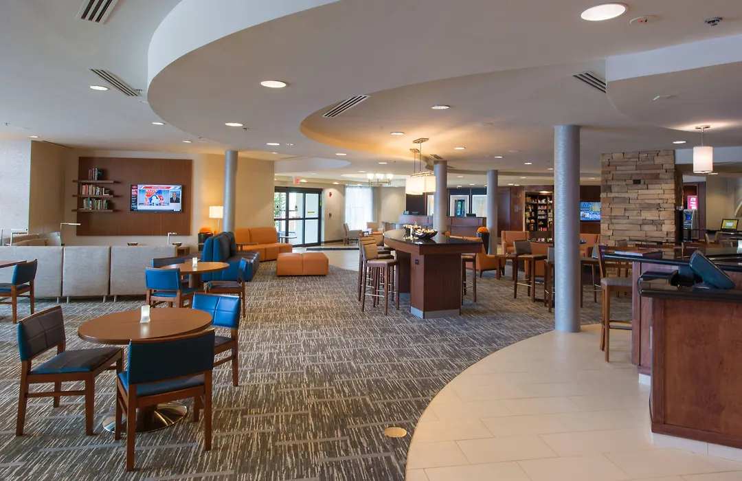 Courtyard By Marriott Canton-1