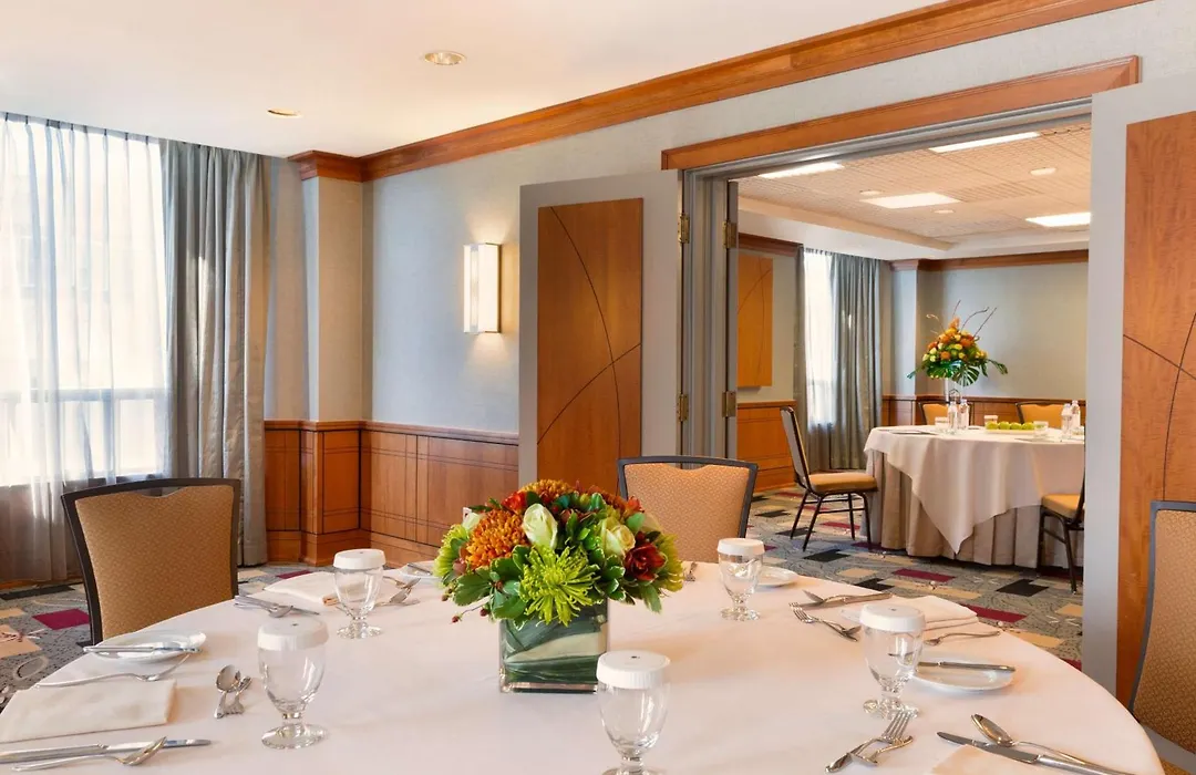 Doubletree By Hilton Toronto Downtown-1