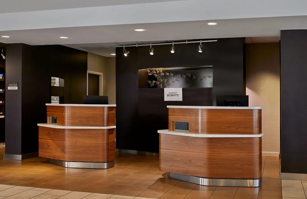 Courtyard By Marriott Memphis Airport-1