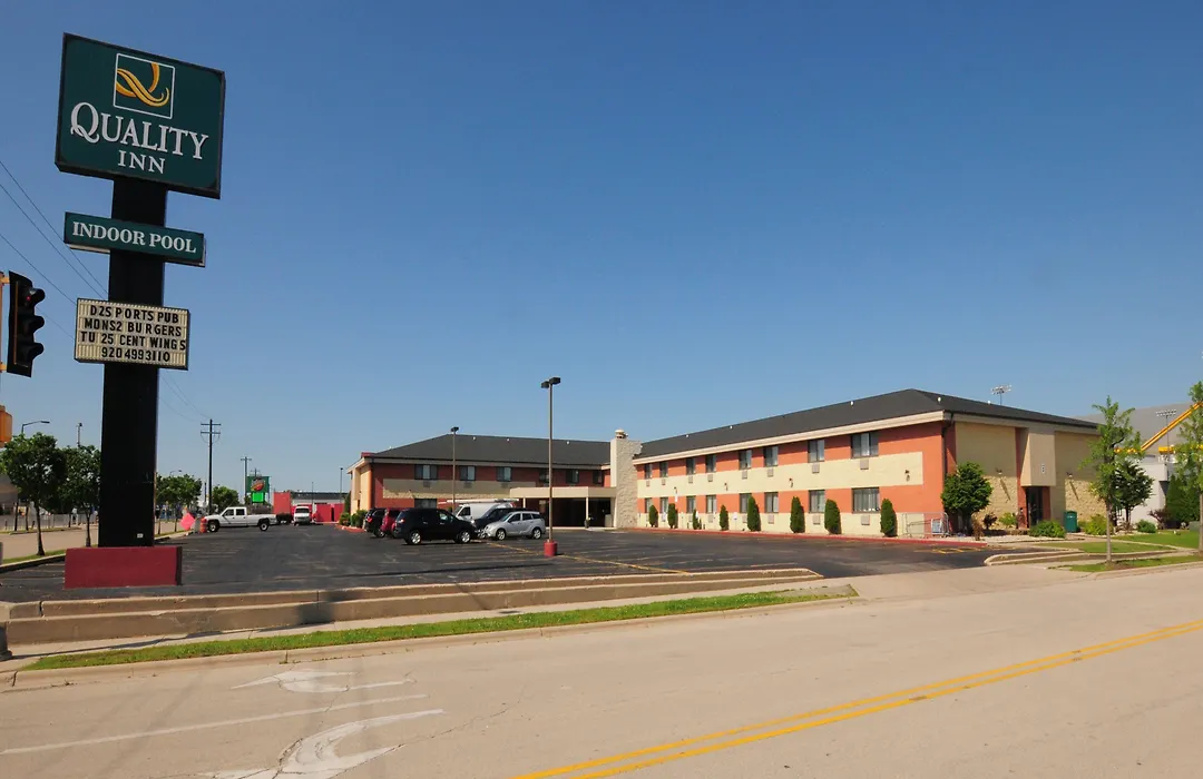 Quality Inn Stadium Area Green Bay Stadium-1