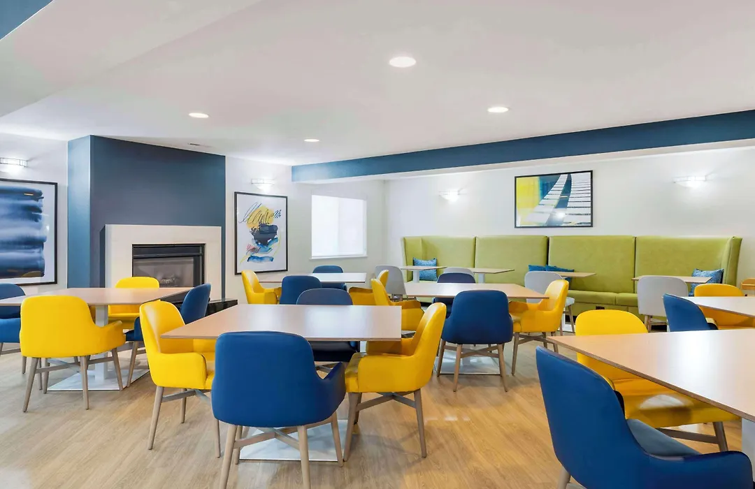 Comfort Inn Edinburgh - Columbus-1