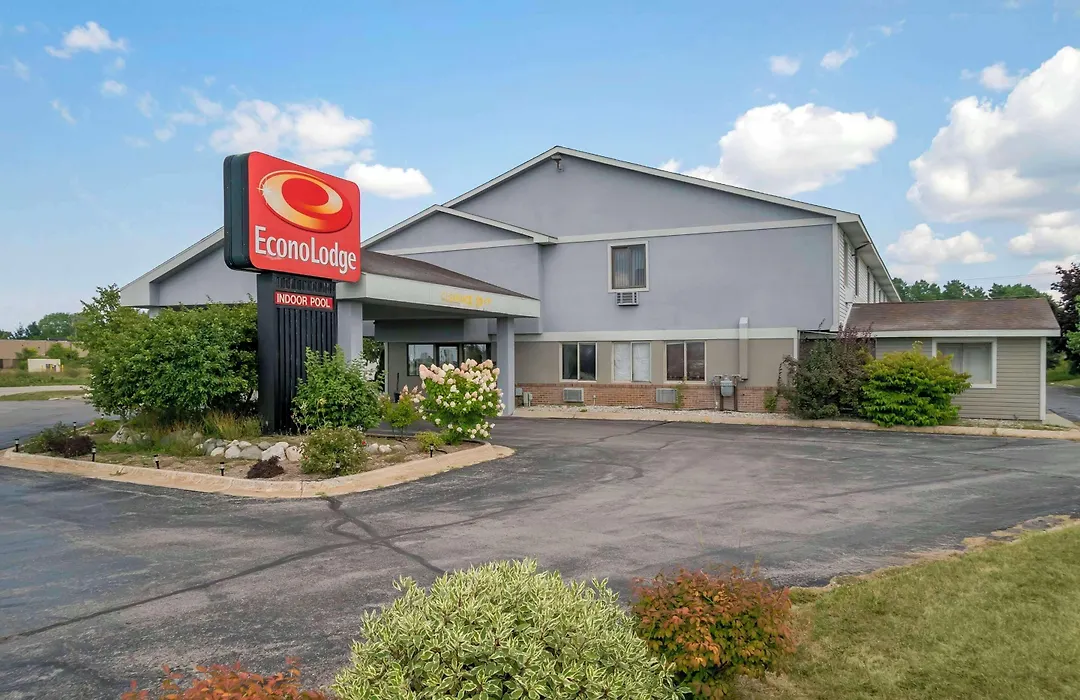 Econo Lodge Traverse City South-1