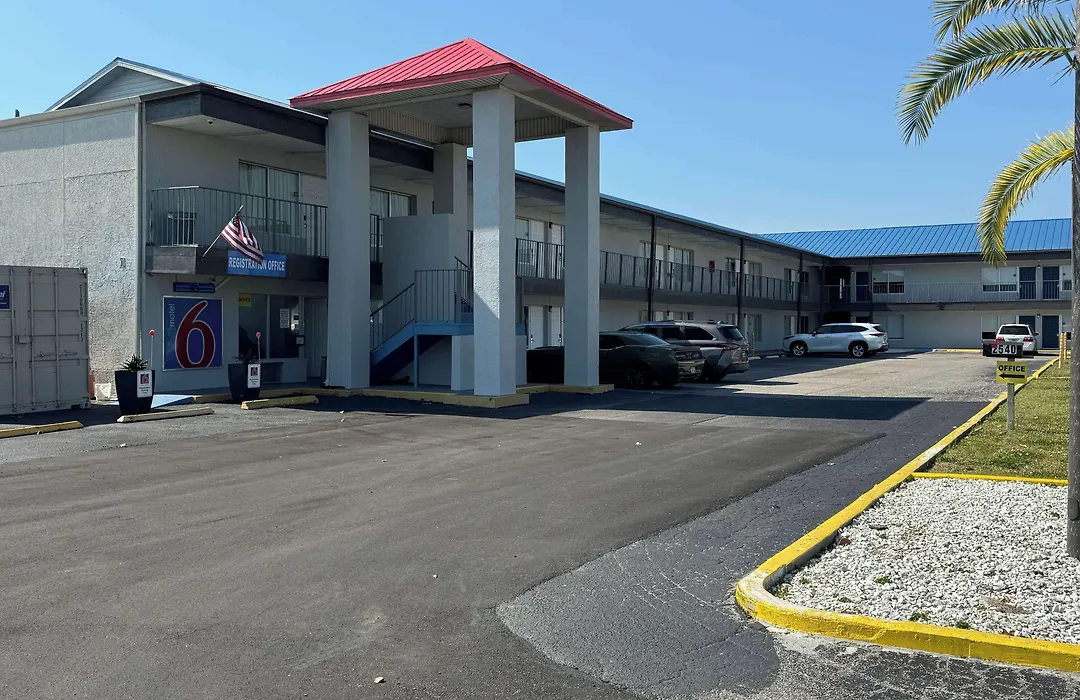 Motel 6 Englewood, Fl-1
