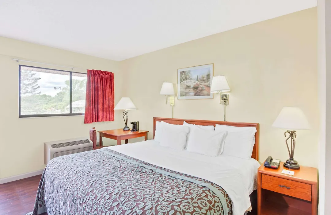 Days Inn By Wyndham Athens-1