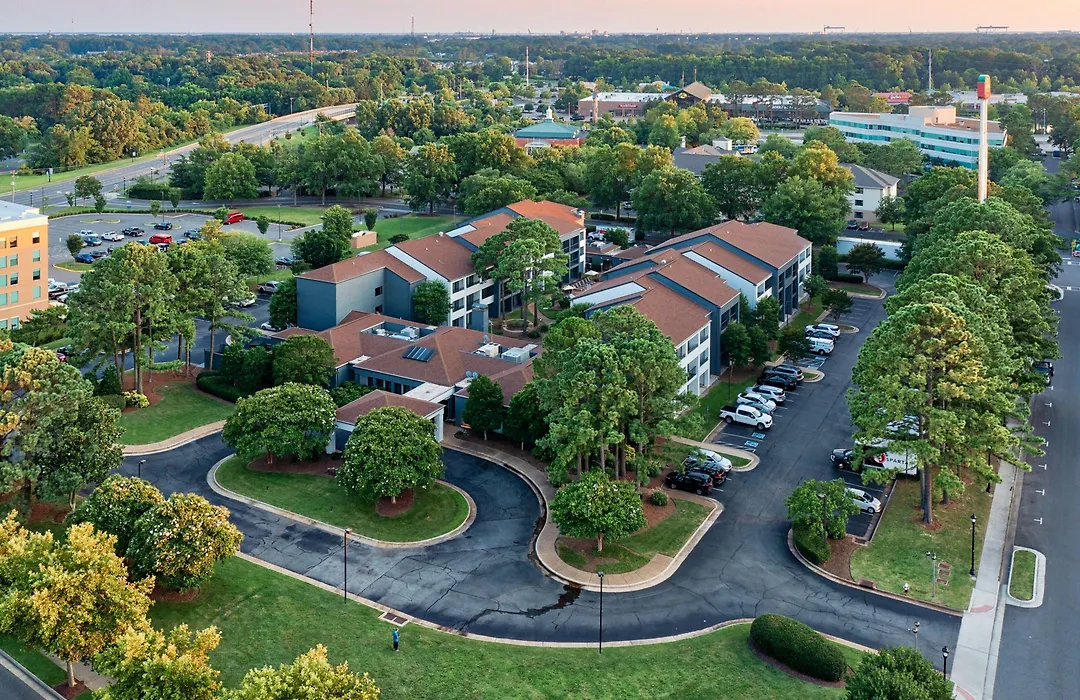 Country Inn & Suites By Radisson, Hampton Coliseum-1