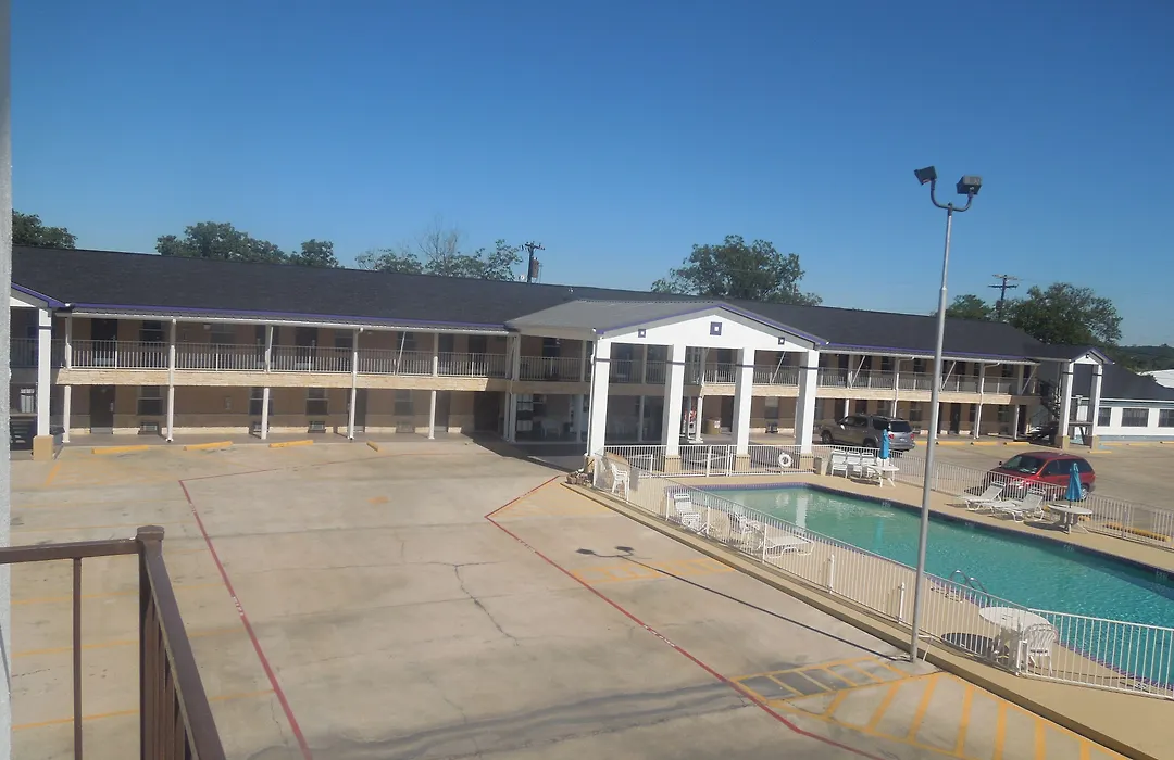 Knights Inn Mineral Wells-1