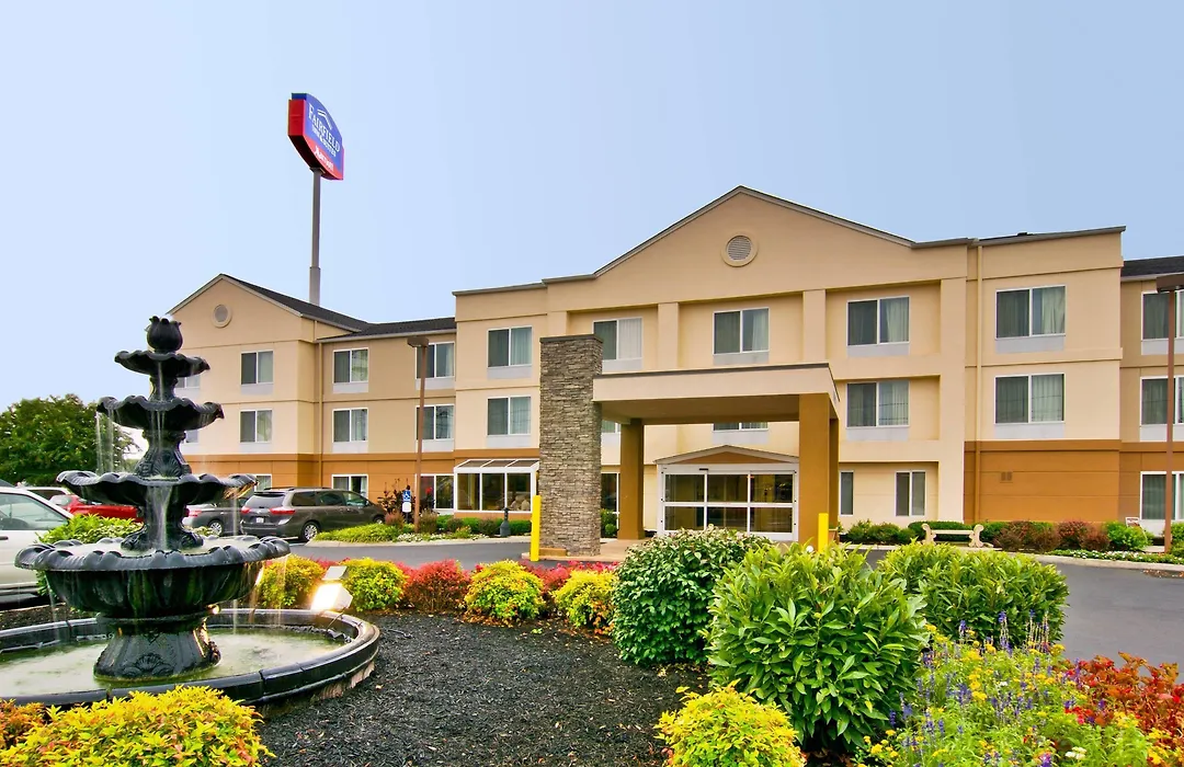 Fairfield Inn & Suites Clarksville-1