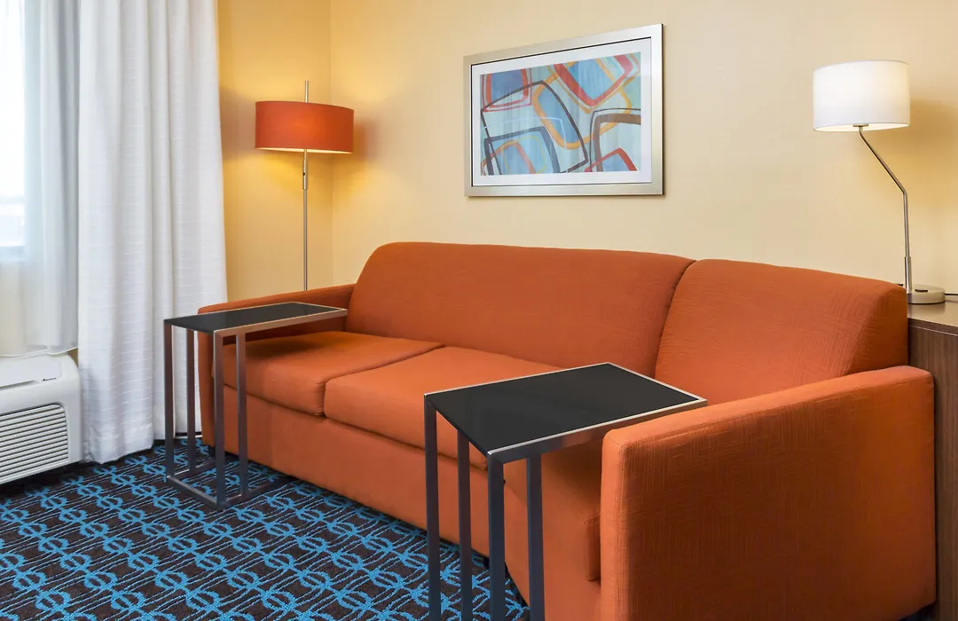 Fairfield Inn & Suites Victoria-1