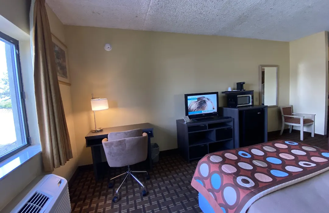 Super 8 By Wyndham Port Clinton-1