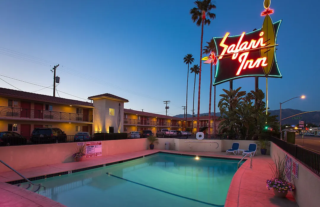 Safari Inn Burbank-Universal, A Coast Hotel-1