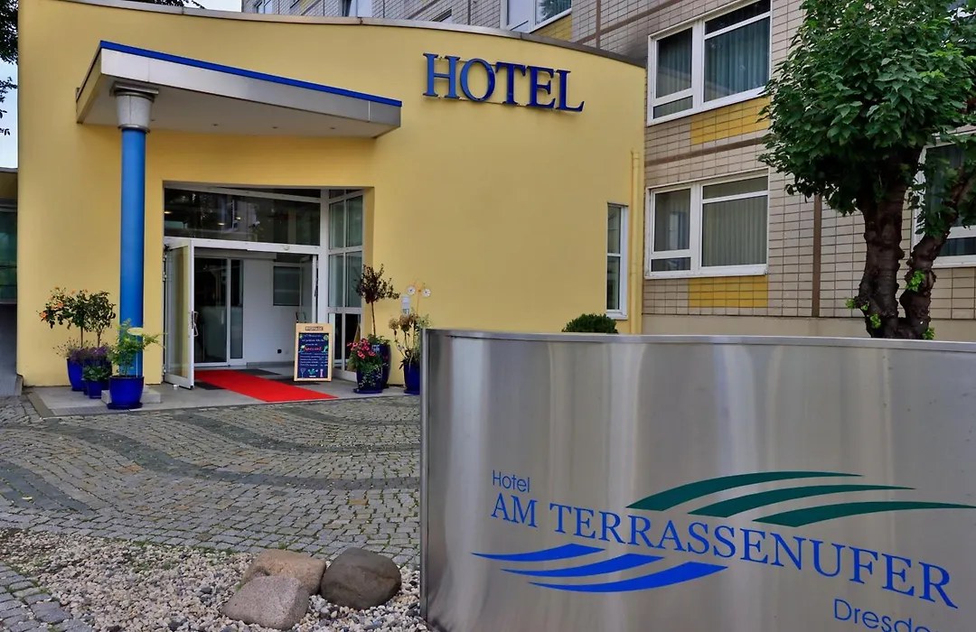 Hotel Am Terrassenufer-1