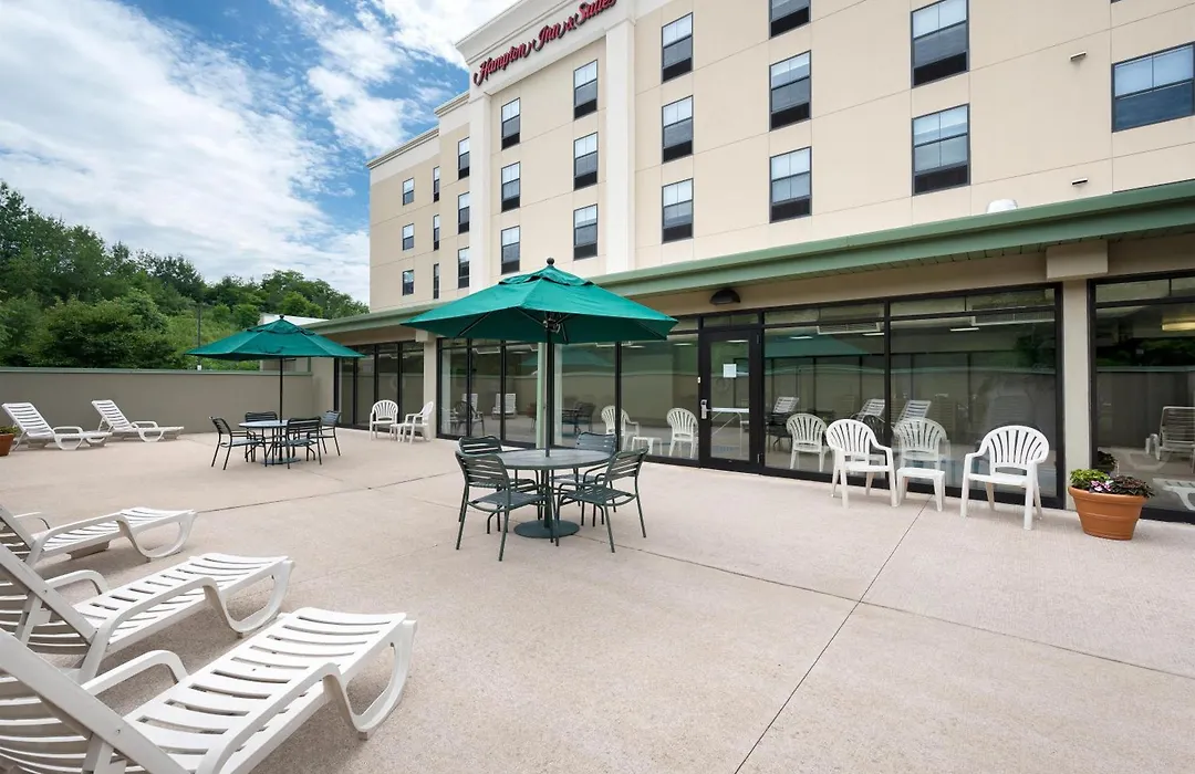 Hampton Inn & Suites Wilkes-Barre-1