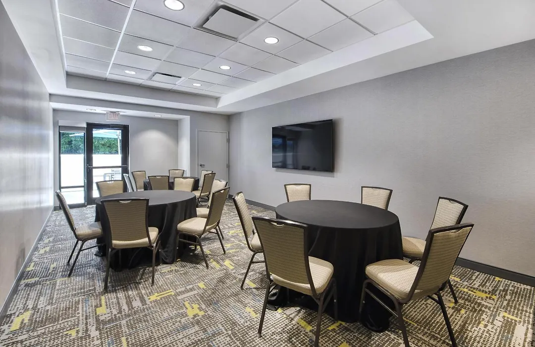 Hampton Inn & Suites Burlington-1