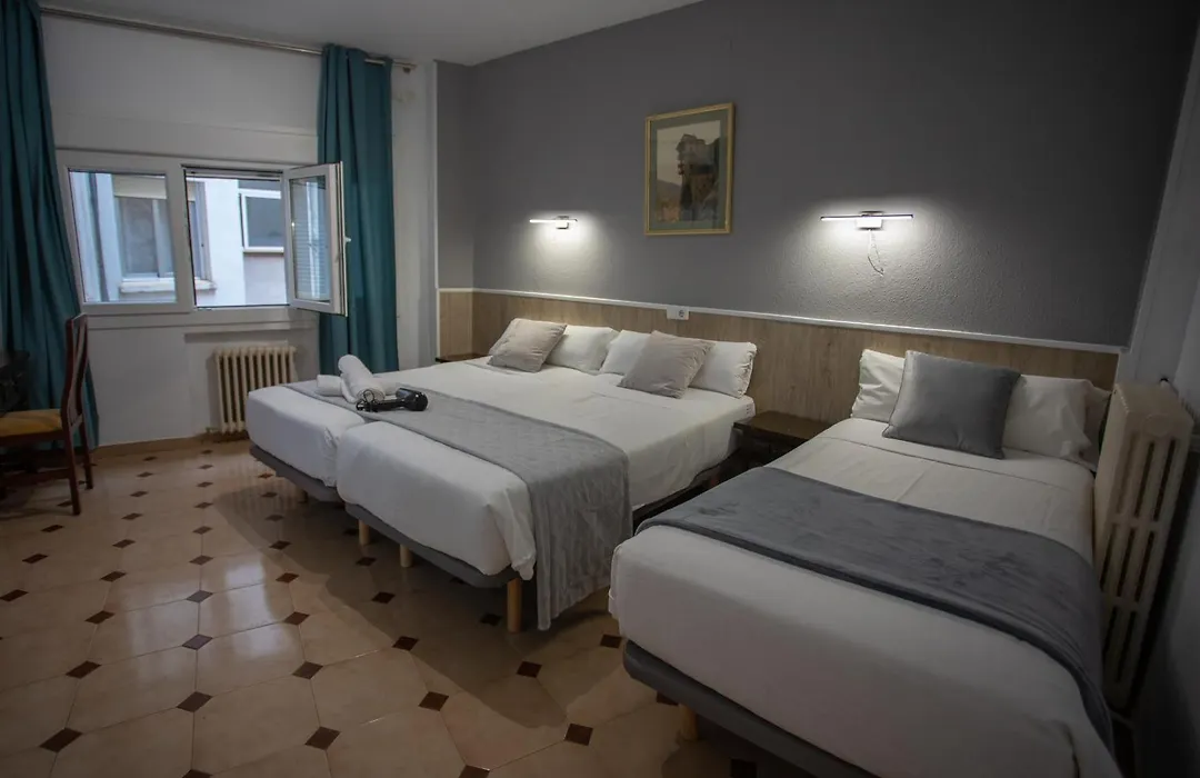 Hostal Residencia Avenida-1