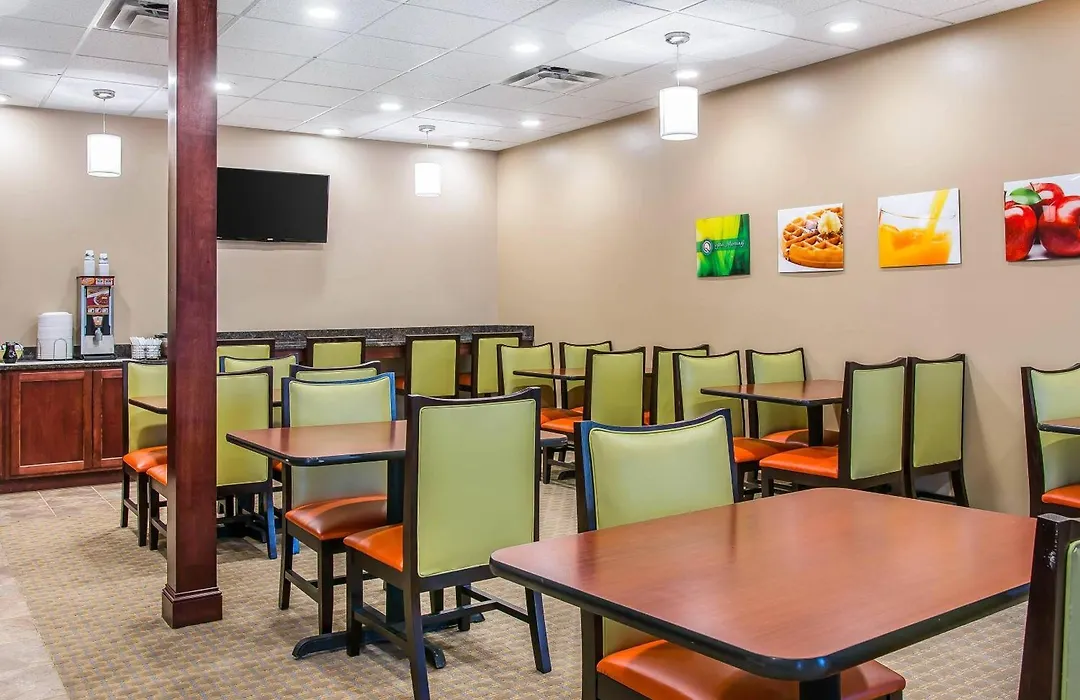 Quality Inn & Suites Houghton Downtown-1
