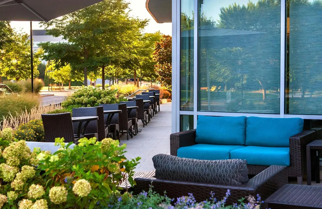 Courtyard By Marriott Philadelphia South At The Navy Yard-1