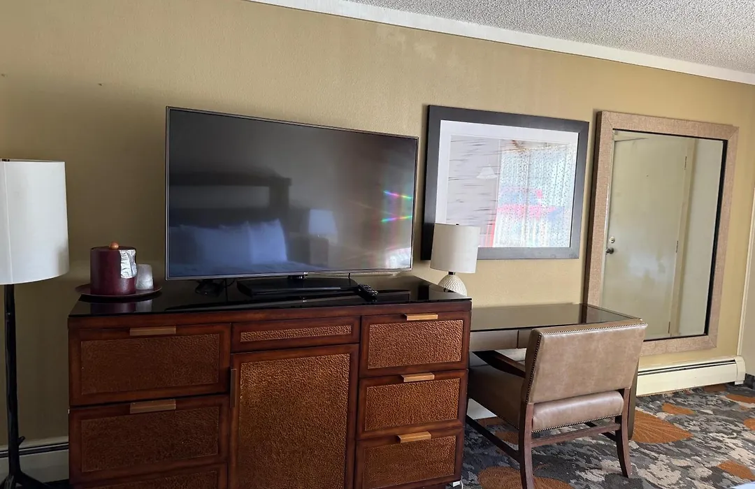 Snowshoe Motel-1