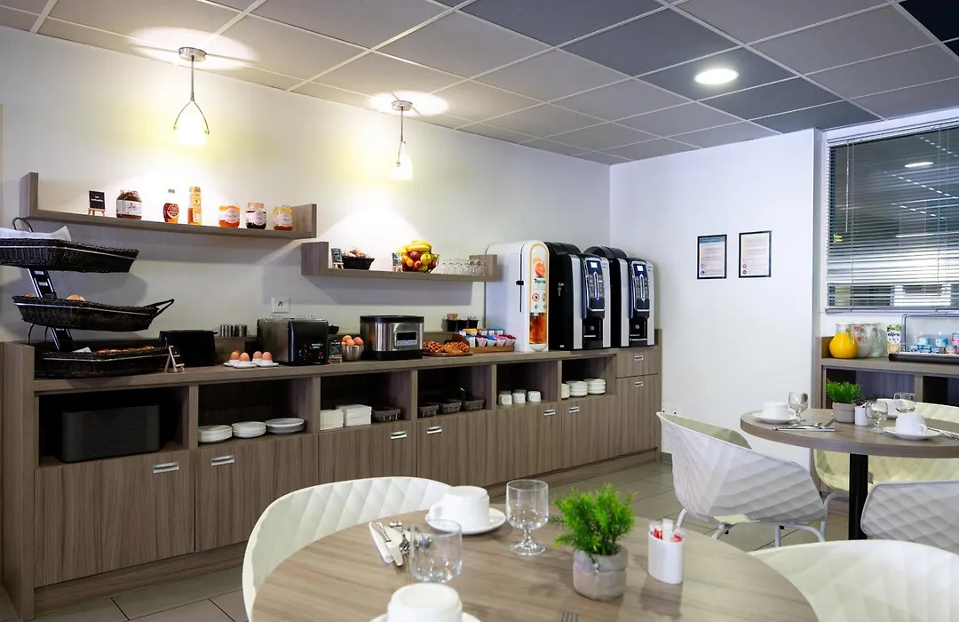 Nemea Appart Hotel Quai Victor Tours Centre-1