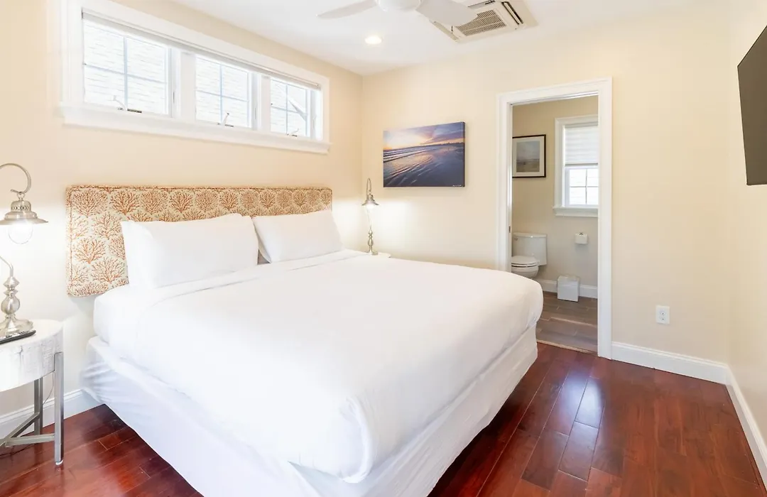 The East Island Reserve Hotel-1