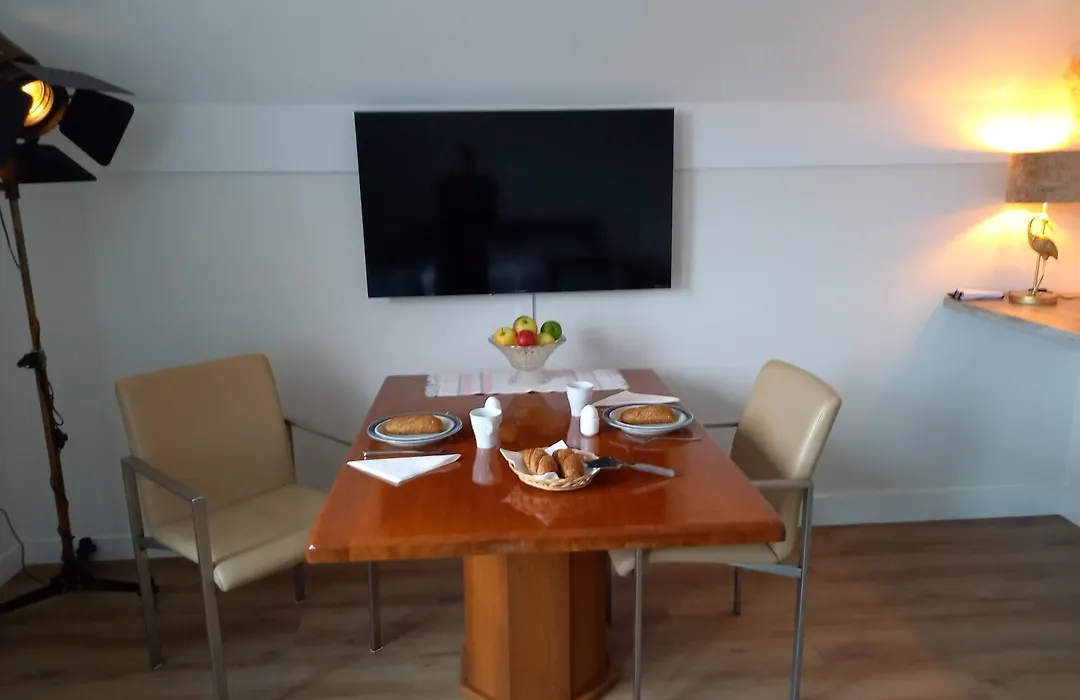Room By The Sea-1