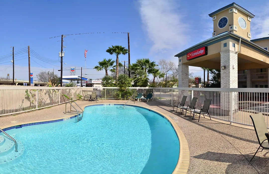 Econo Lodge San Antonio South-1