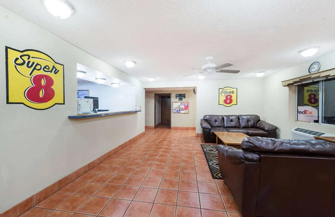 Super 8 By Wyndham Socorro-1
