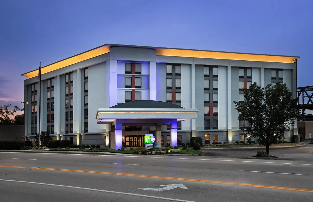 Holiday Inn Express & Suites Cincinnati Riverfront By Ihg-1