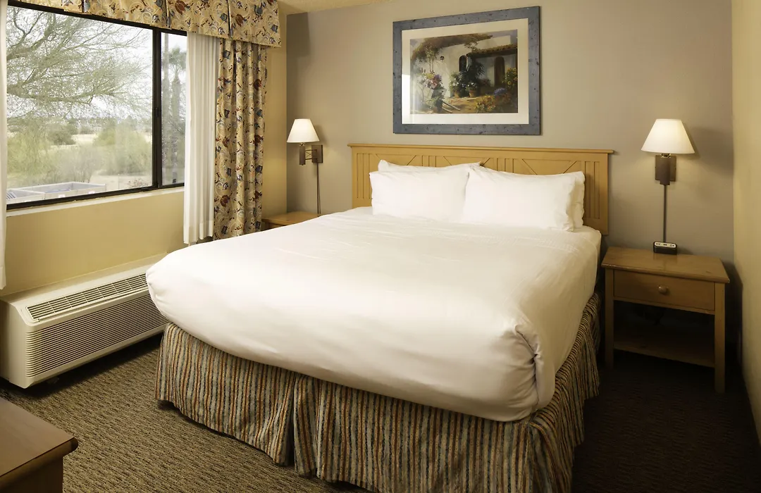 Red Lion Inn & Suites Goodyear Newly Renovated-1