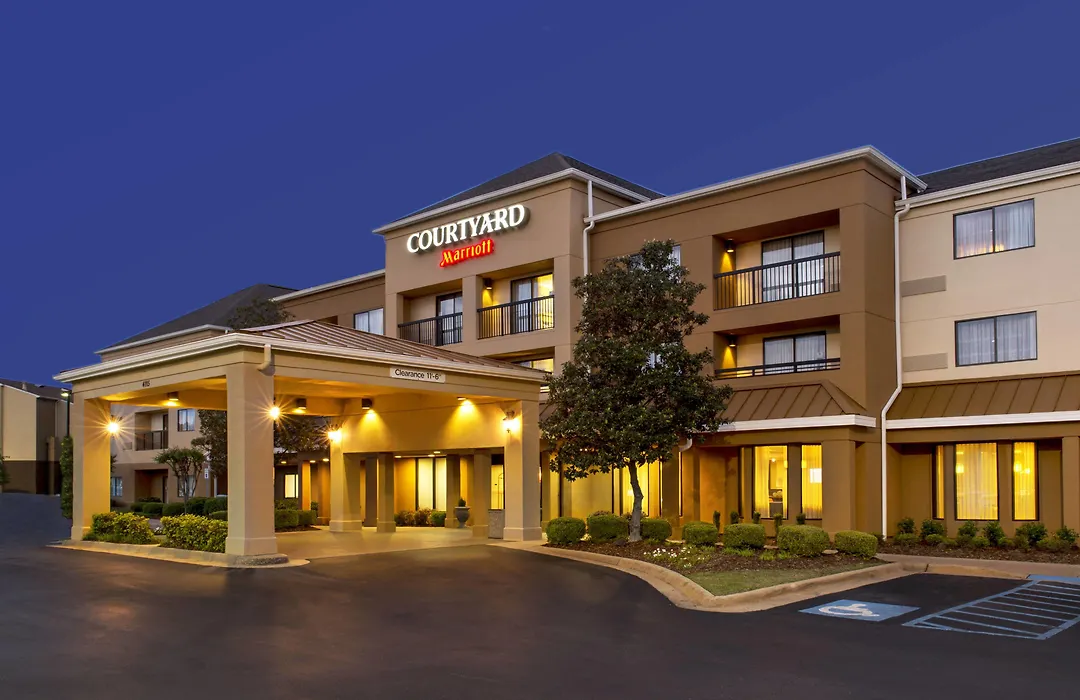 Courtyard Tuscaloosa-1