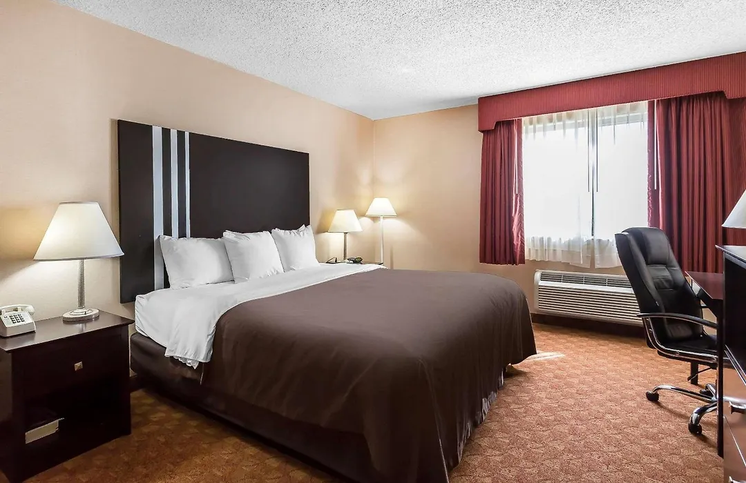Quality Inn Dumas-1