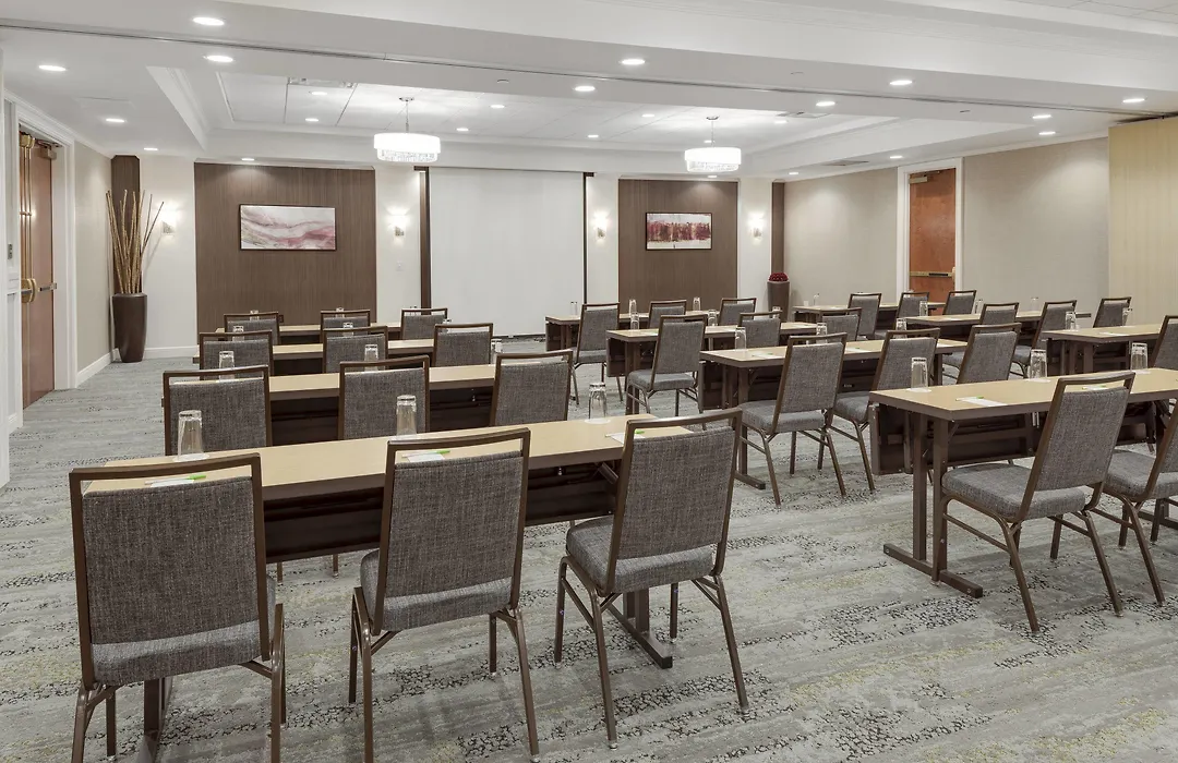Courtyard By Marriott Portsmouth-1