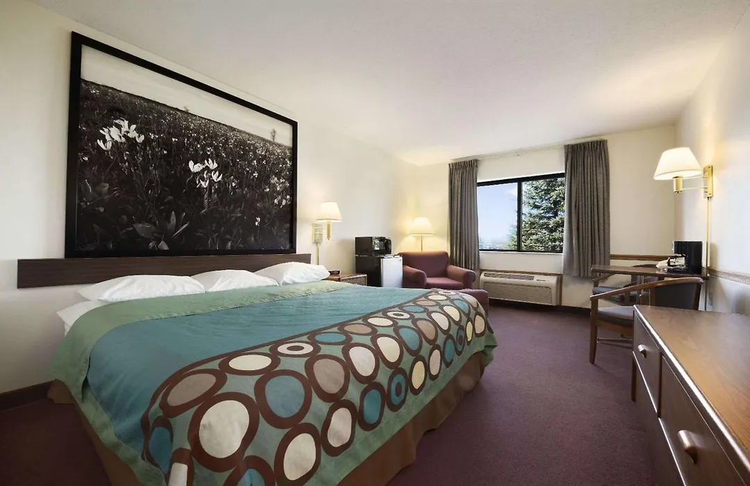 Super 8 By Wyndham Danville-1
