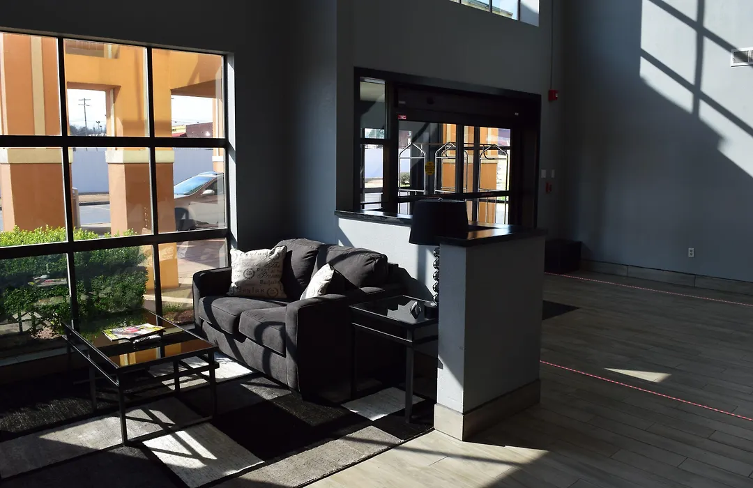 Quality Suites Maumelle - Little Rock Northwest-1
