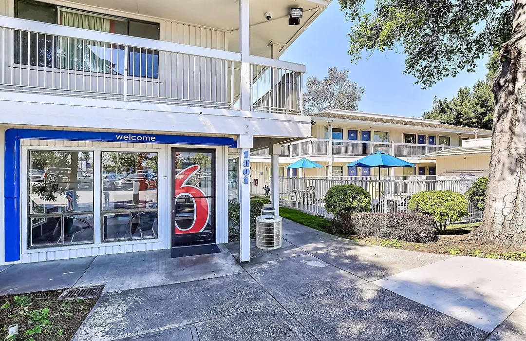 Motel 6-Oakland, Ca - Embarcadero-1