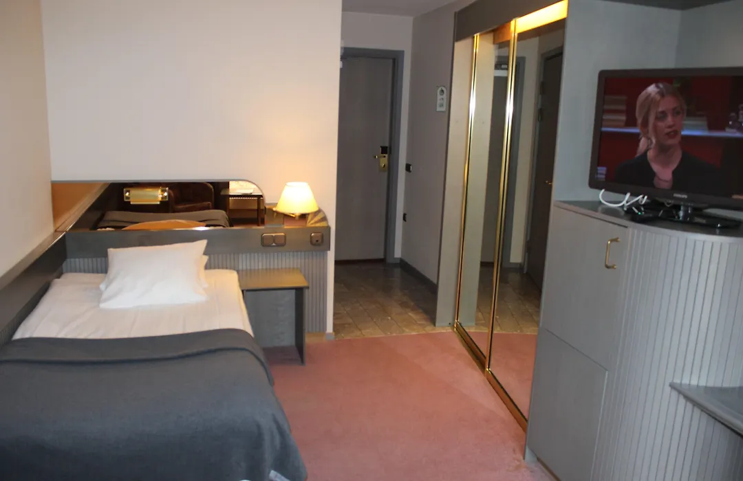 Memory Hotel-1