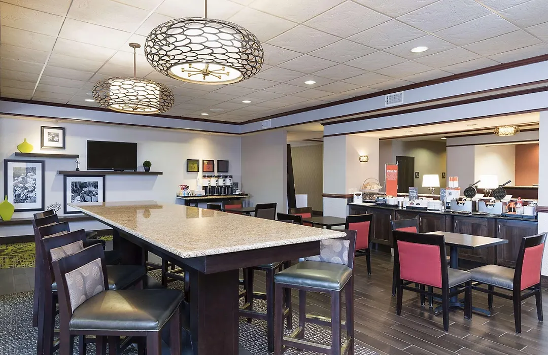 Hampton Inn Mount Pleasant-1