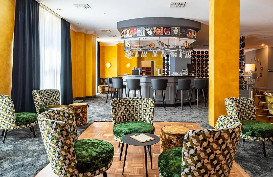 mightyTwice Hotel Dresden-1