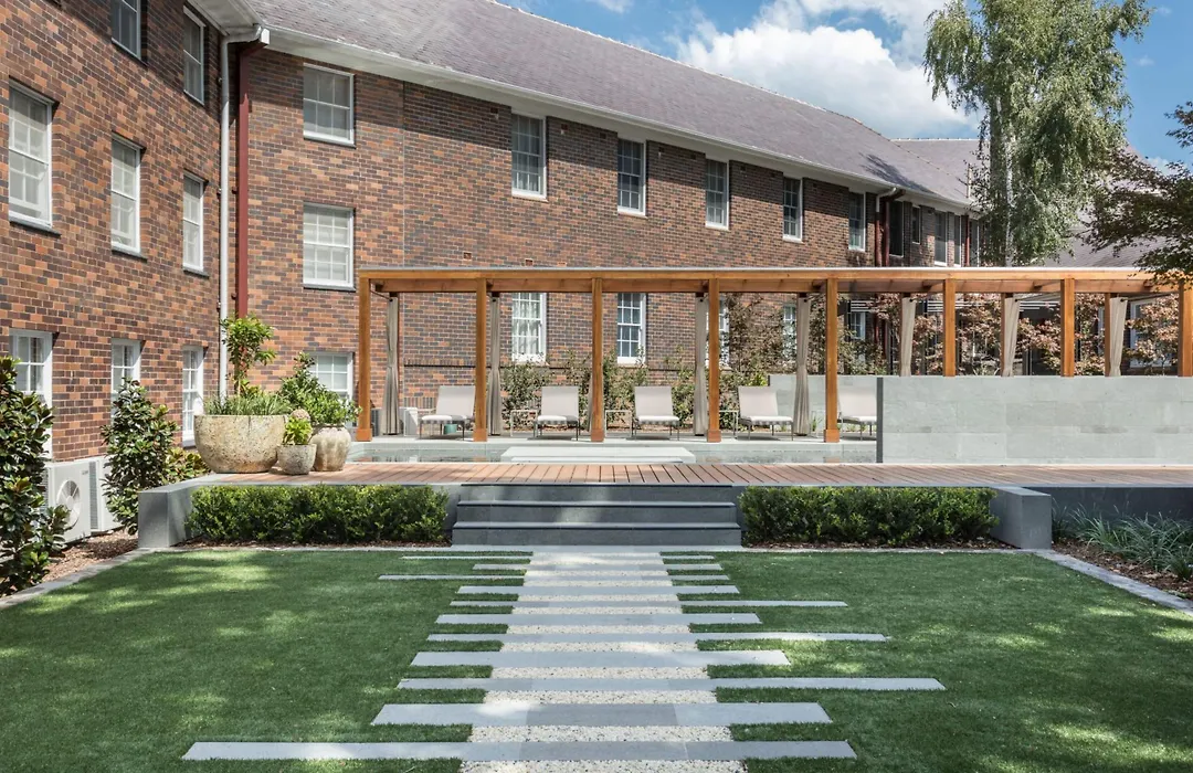 Brassey Hotel-1