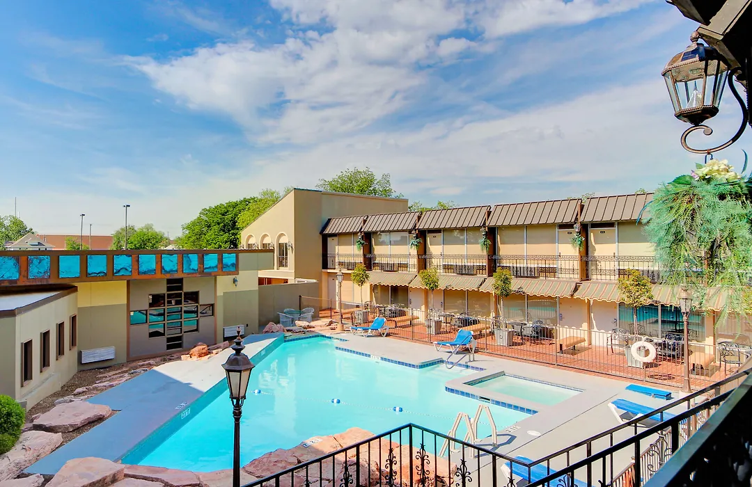 Western Inn And Suites-1